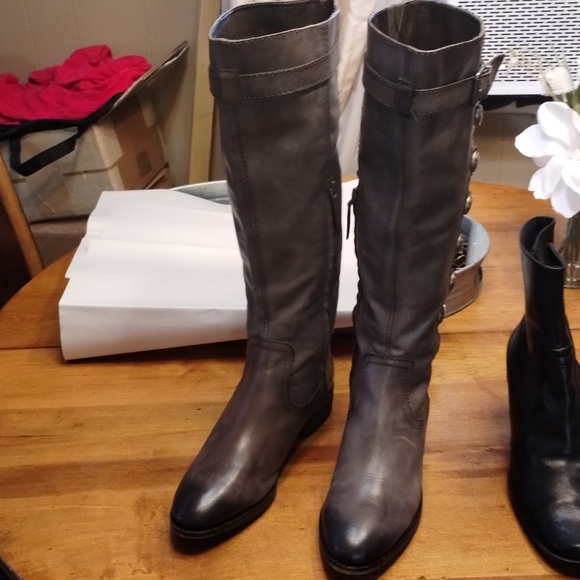 Arturo Chiang Boots (8.5) - Picture 2 of 7